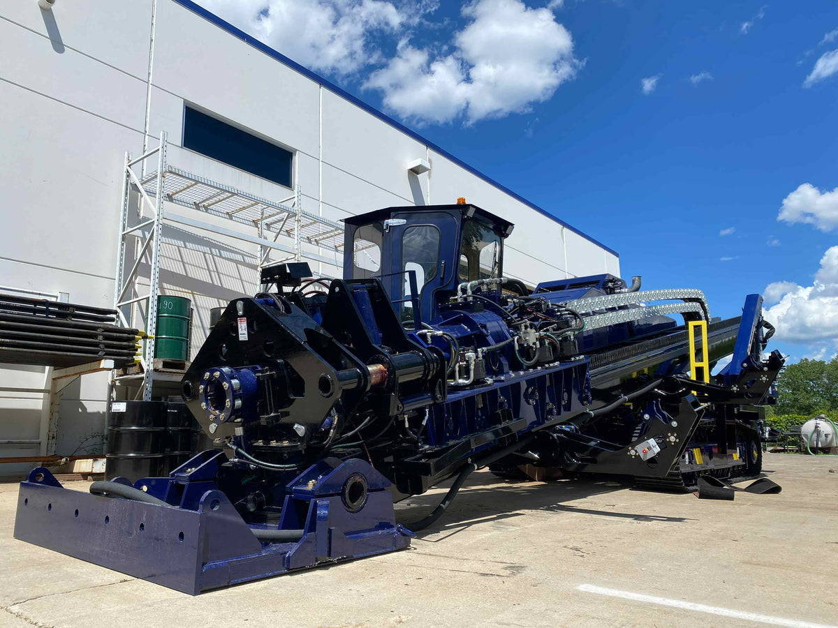 UNI 250x400 large pipeline HDD rig right side view