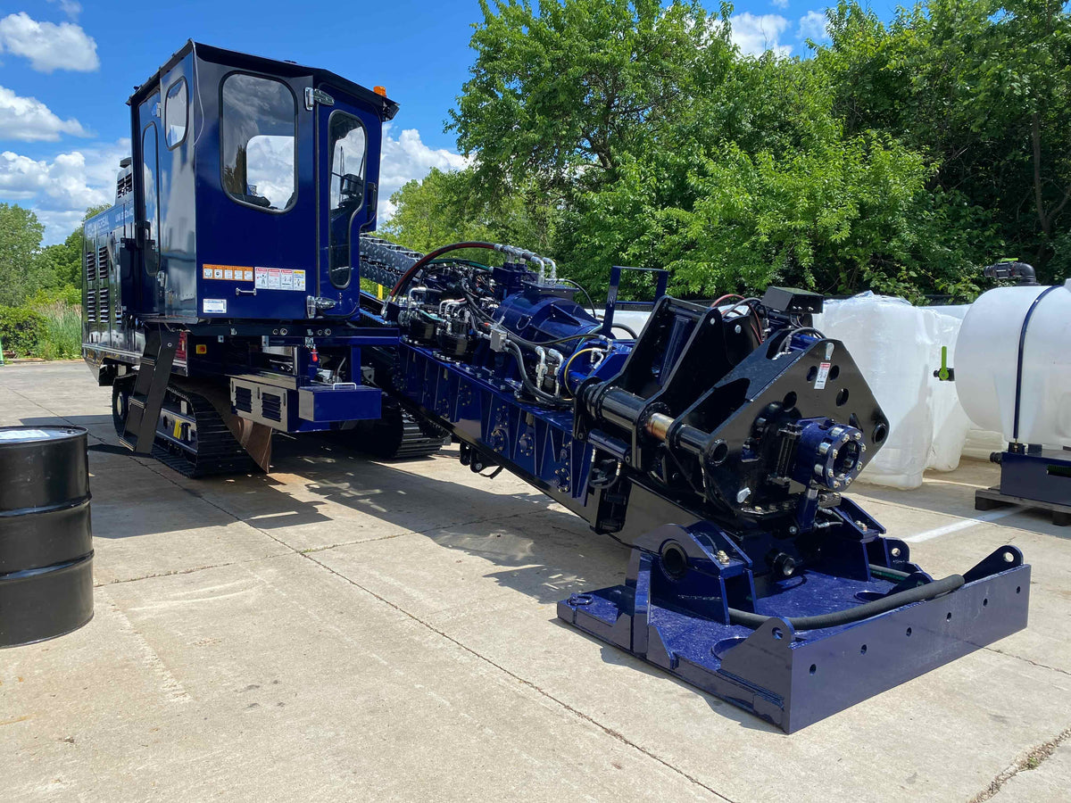 UNI 250x400 maxi directional drilling rig front view