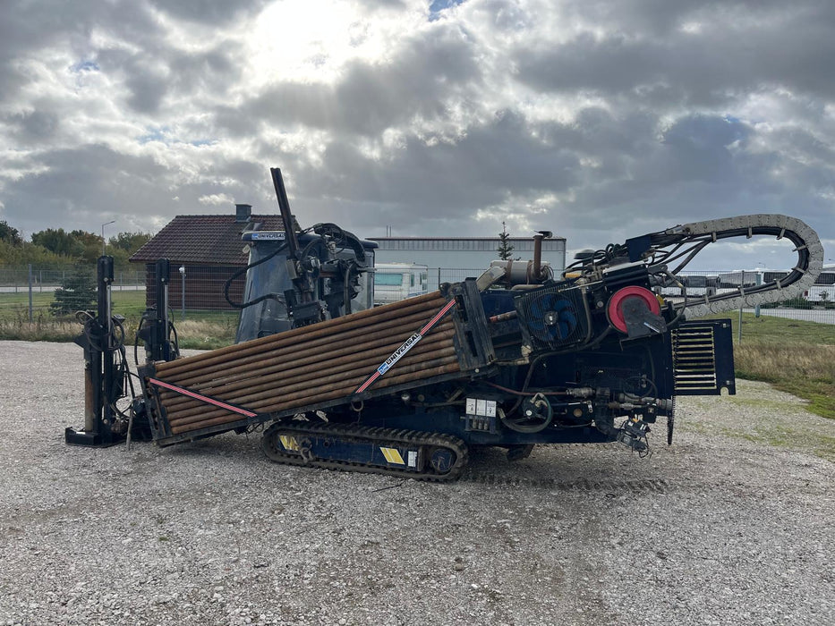 2022 Universal HDD UNI 25S with Cab and Rods