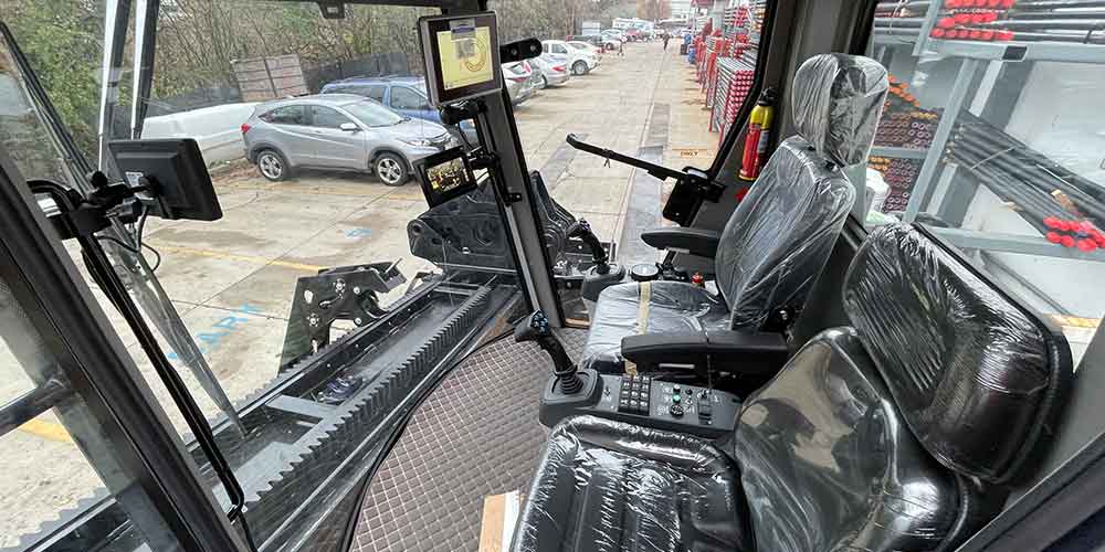 UNI 250x400 two-person XL panoramic operator cab