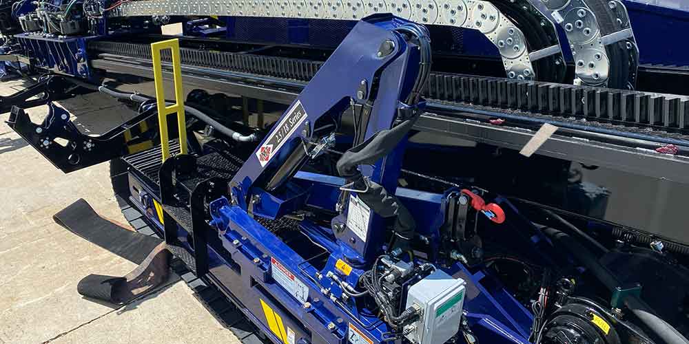 UNI 250x400 Crane on board